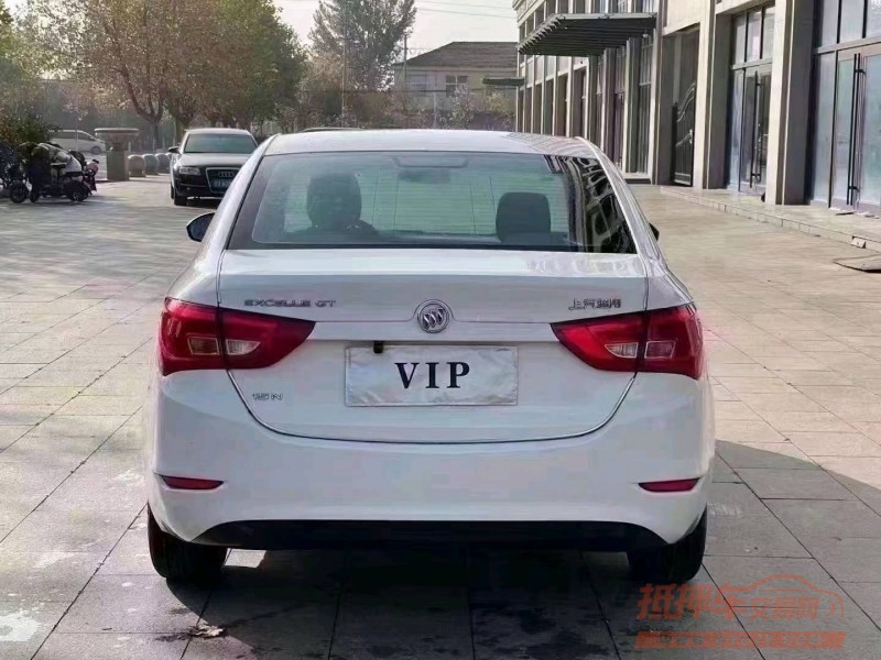 青岛17年别克英朗9