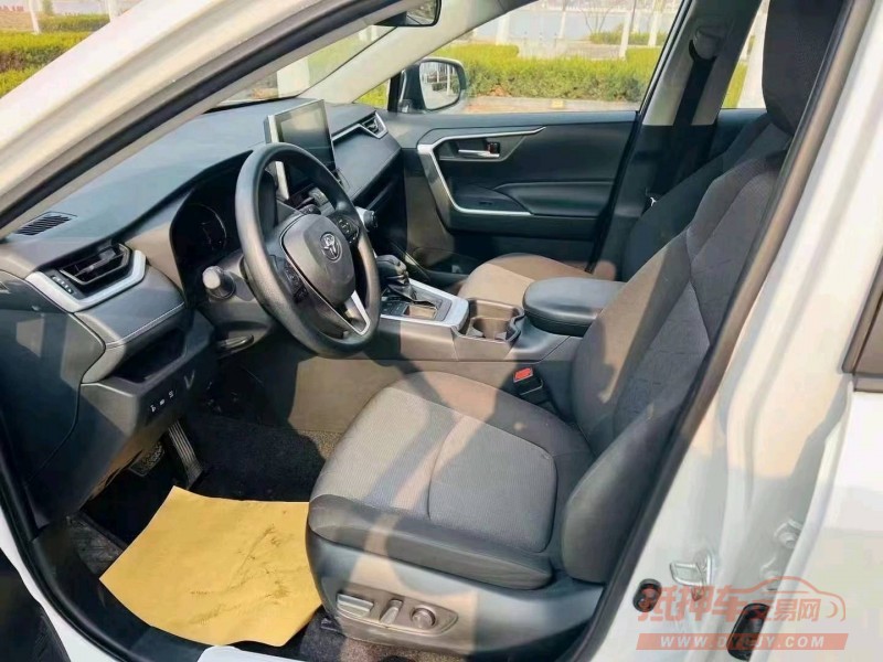 聊城22年丰田RAV4荣放4