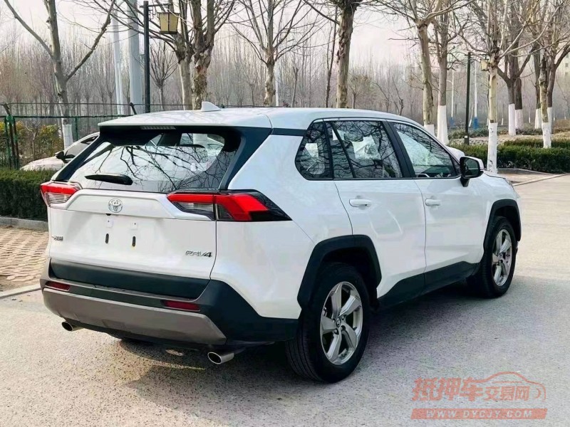 聊城22年丰田RAV4荣放7