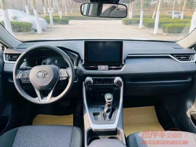 聊城22年丰田RAV4荣放6