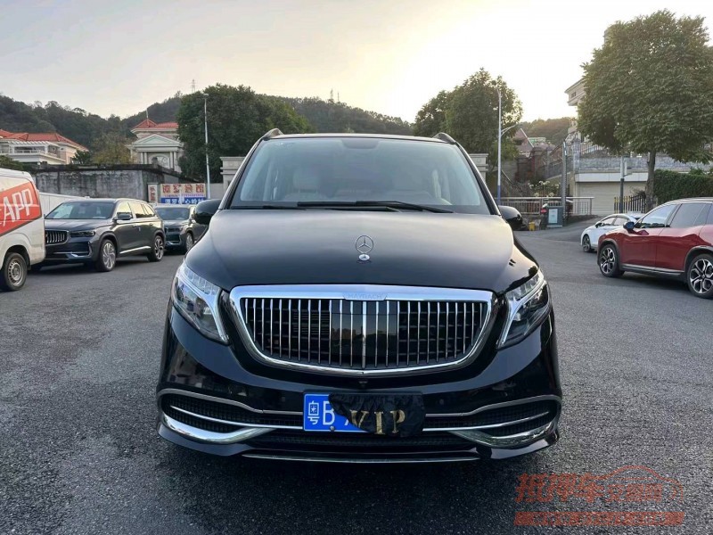 广州22年奔驰威霆1