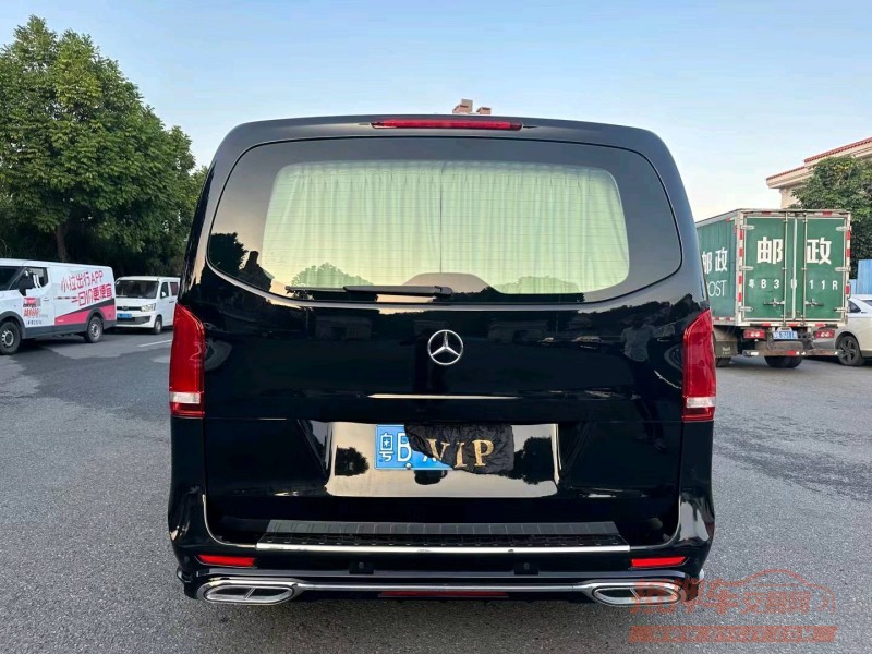 广州22年奔驰威霆9