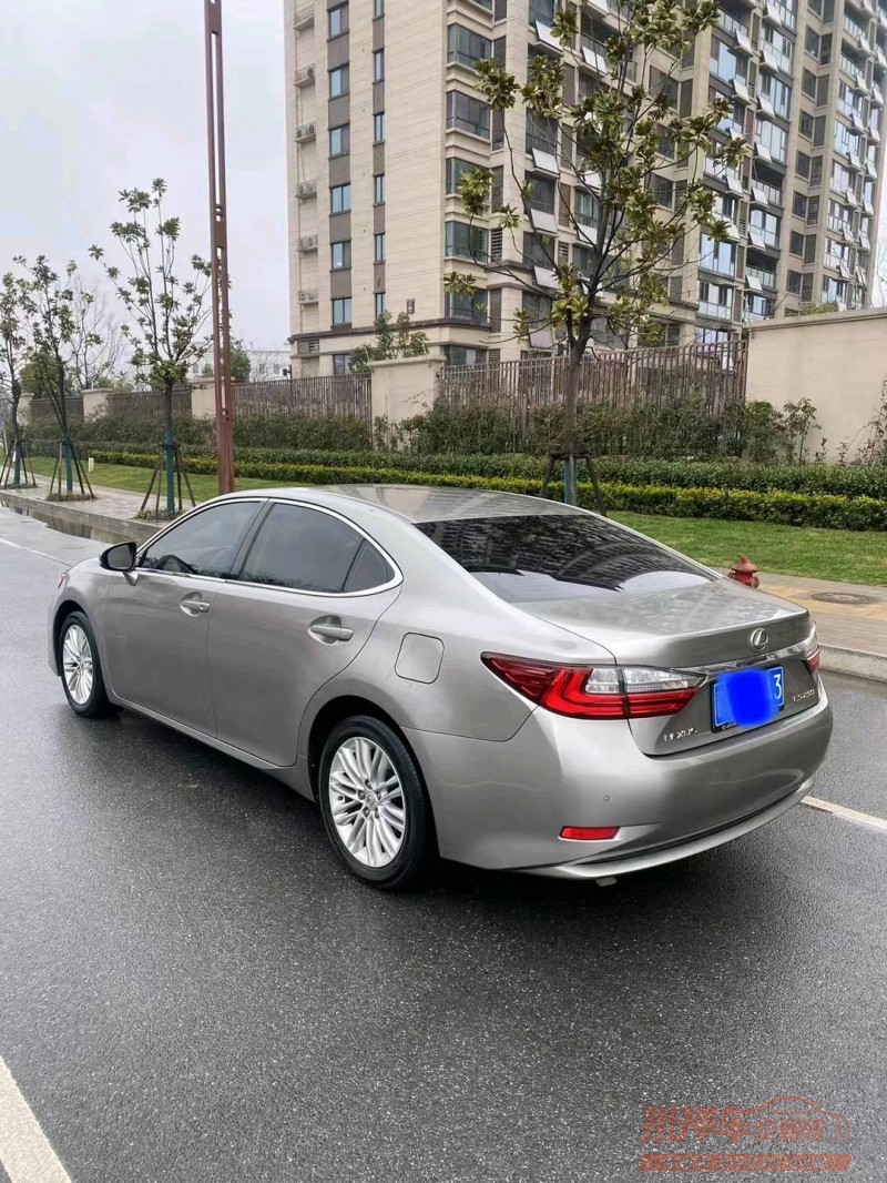 济南17年雷克萨斯ES6
