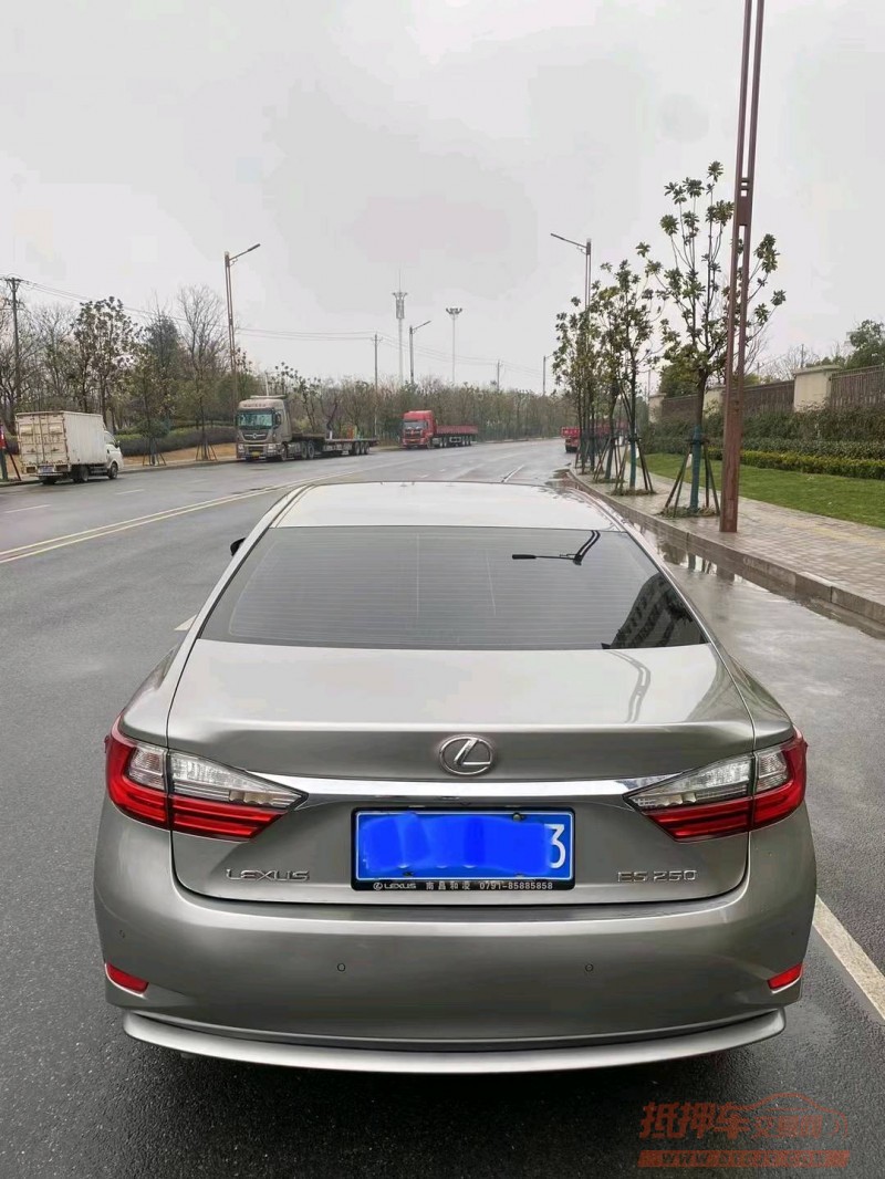 济南17年雷克萨斯ES9