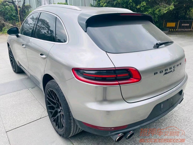 广州17年保时捷Macan9
