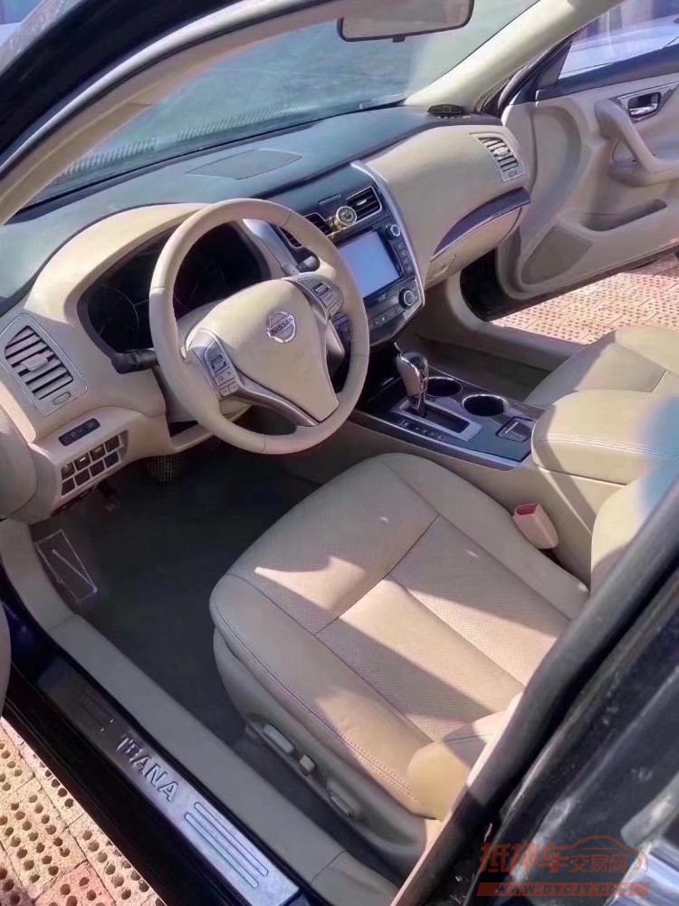 北京14年日产天籁5