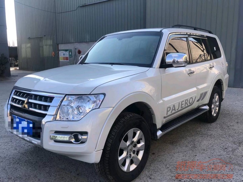 保定15年三菱帕杰罗2