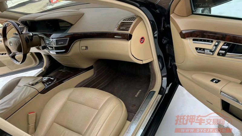 邯郸12年奔驰S8