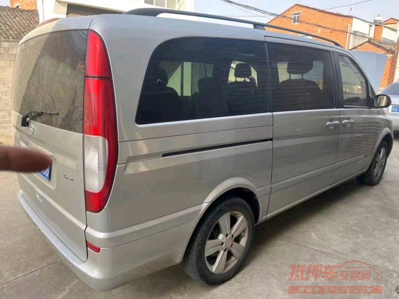 武汉11年奔驰唯雅诺5