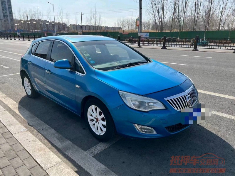 潍坊13年别克英朗3