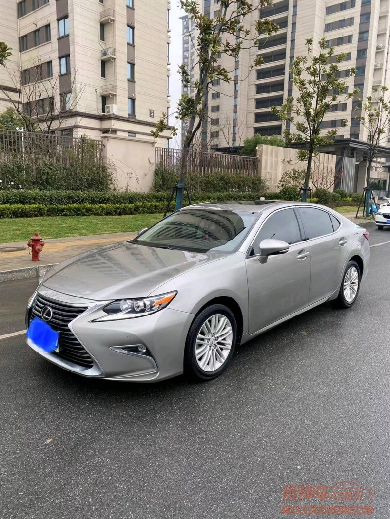 淮南17年雷克萨斯ES2