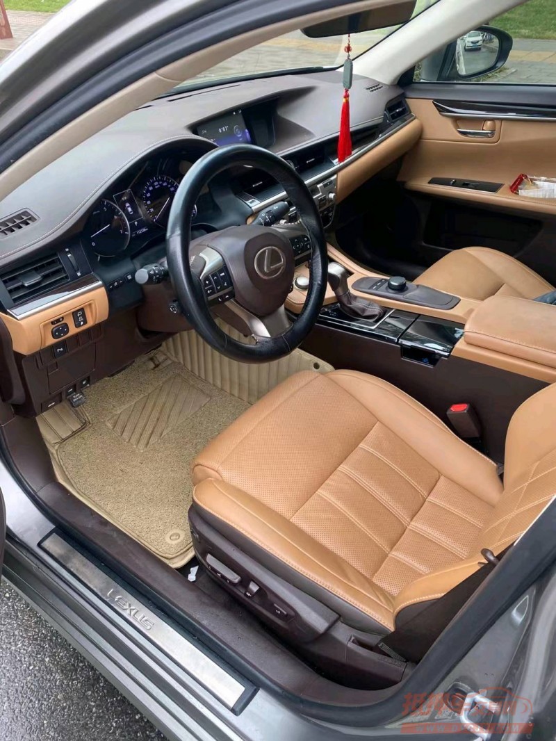 淮南17年雷克萨斯ES5