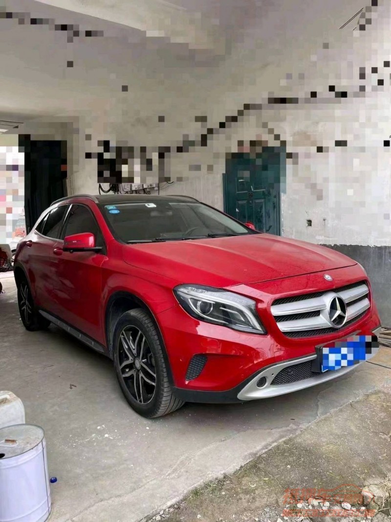 枣庄17年奔驰GLA1