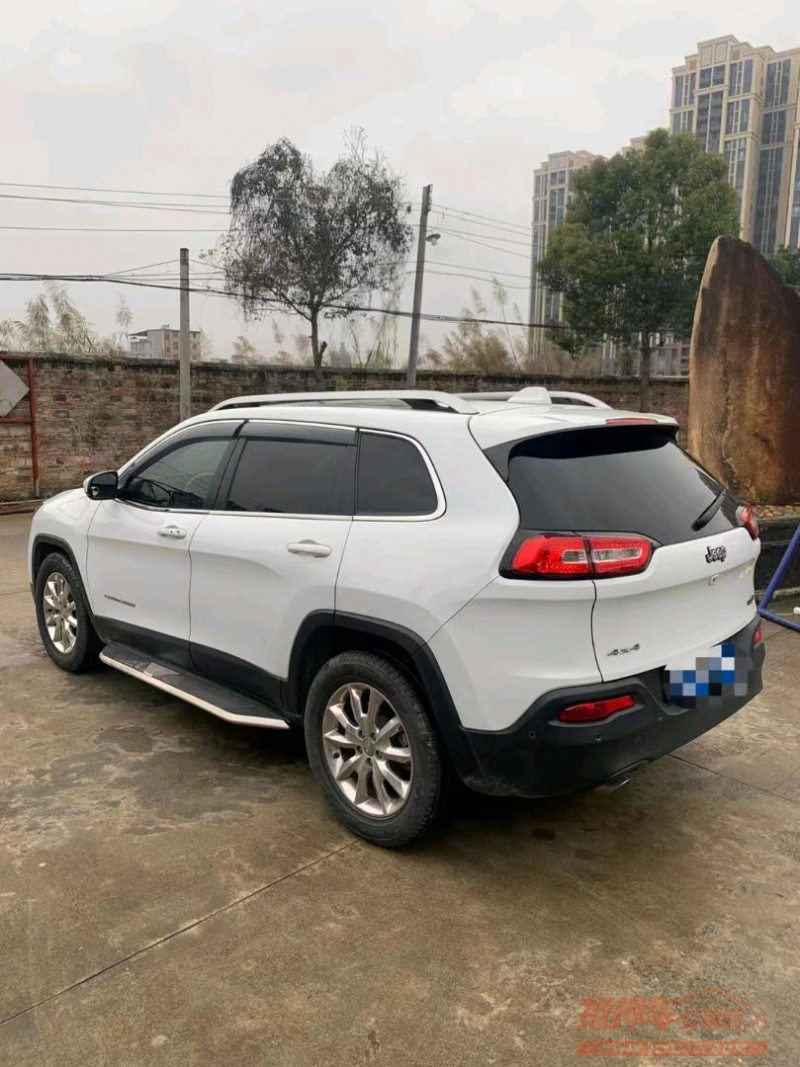 珠海15年Jeep自由光3