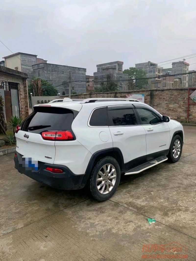 珠海15年Jeep自由光5
