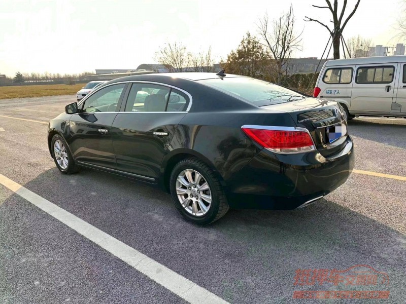 邢台11年别克君越6