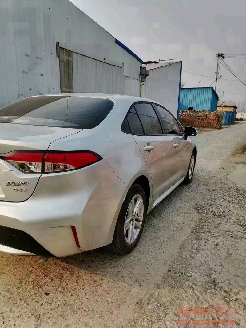 济南22年丰田雷凌2