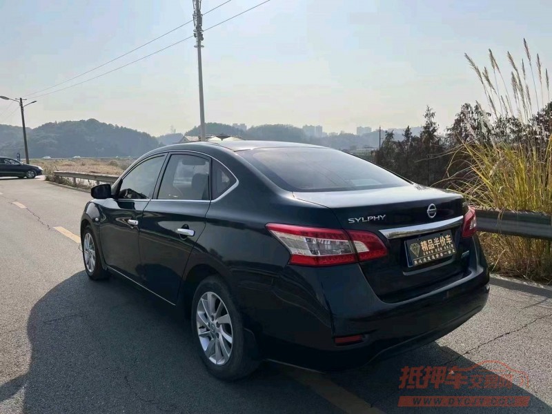 邯郸16年日产轩逸7