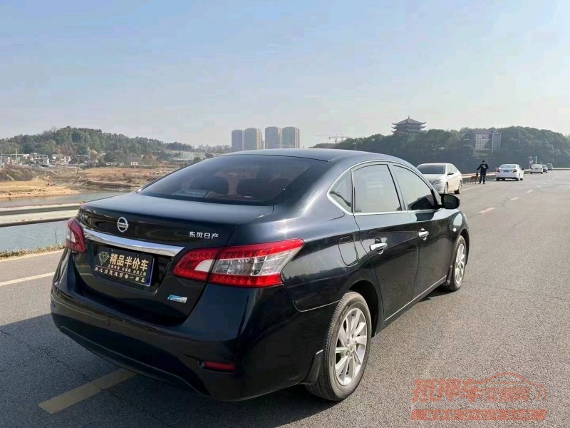 邯郸16年日产轩逸9