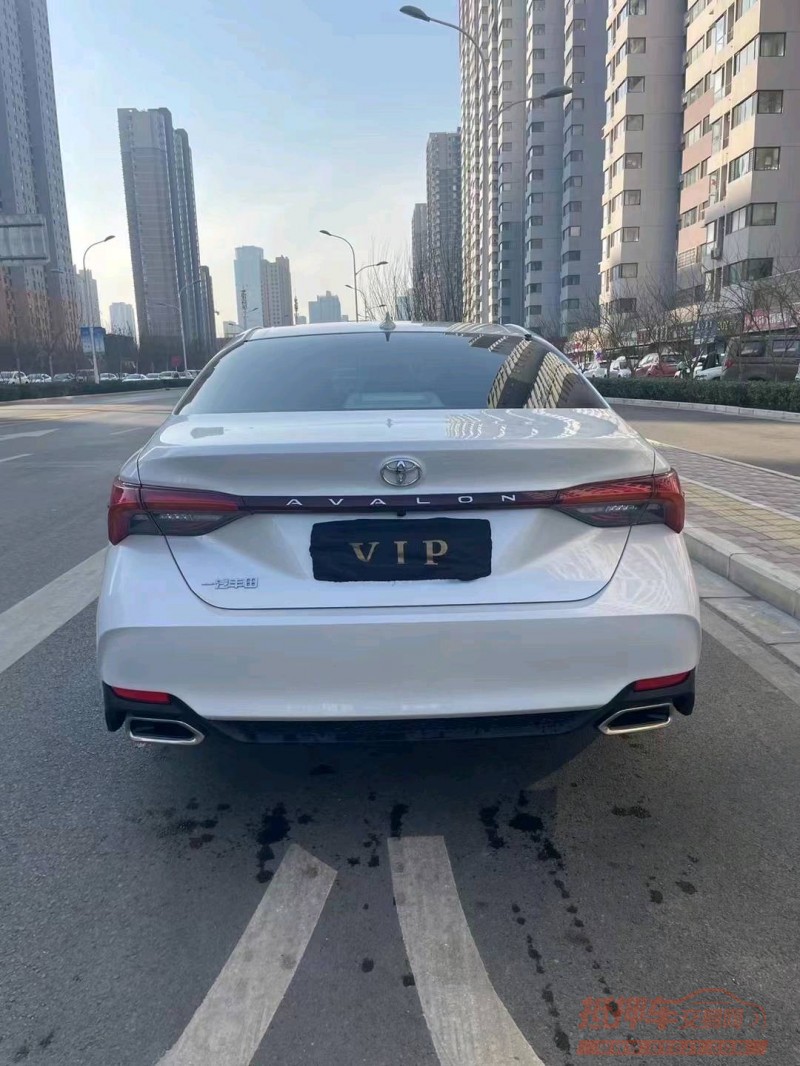 邯郸22年丰田亚洲龙8