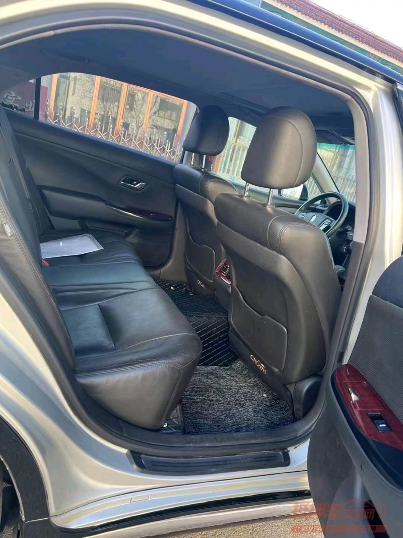 邯郸11年丰田皇冠5