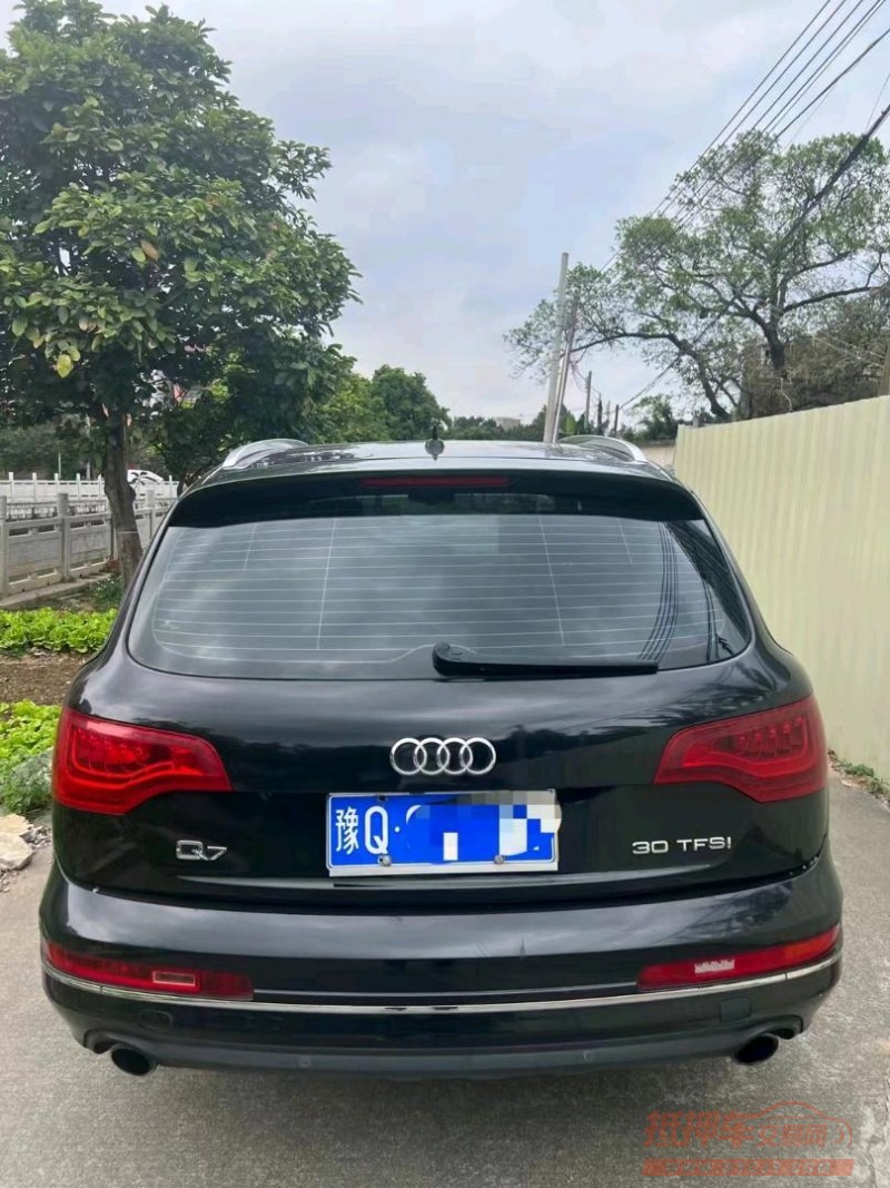 珠海12年奥迪Q75