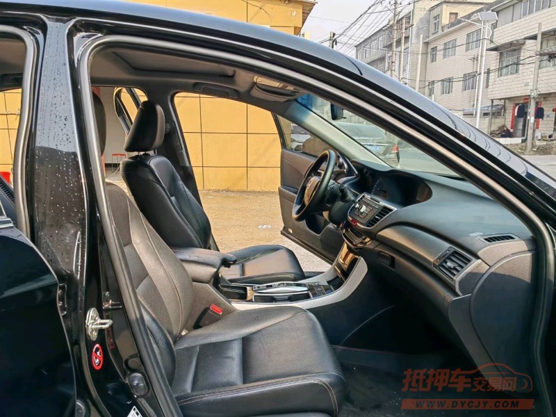 北京17年本田雅阁5
