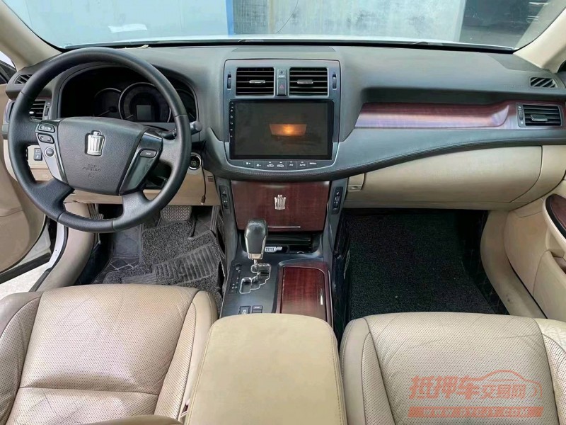 枣庄10年丰田皇冠2