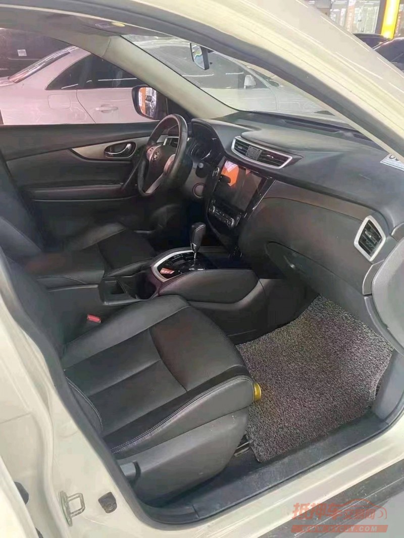 济南16年日产奇骏3