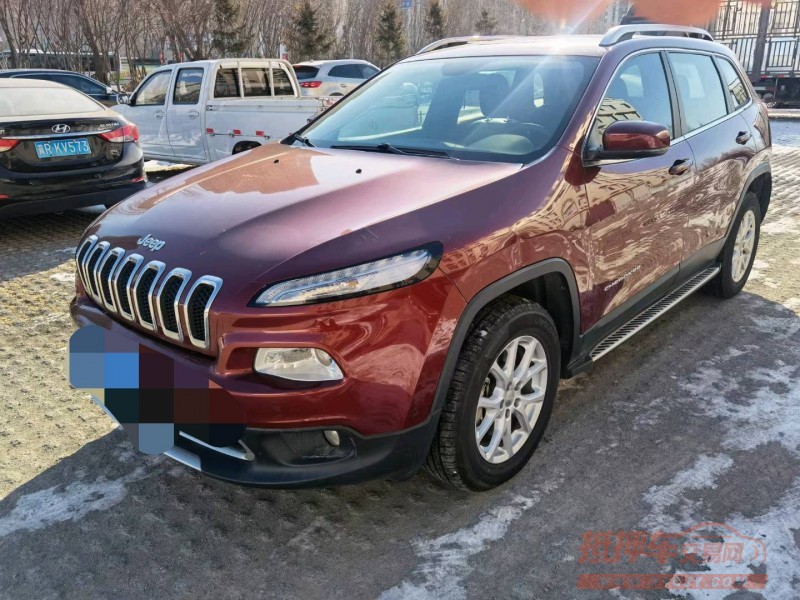 邯郸16年Jeep自由光1