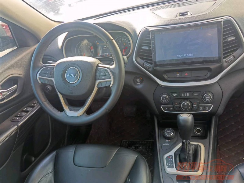 邯郸16年Jeep自由光9
