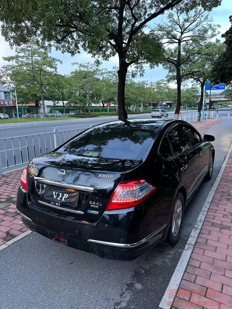 广州11年日产天籁8