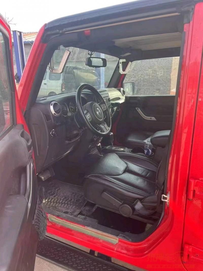 枣庄18年Jeep牧马人8