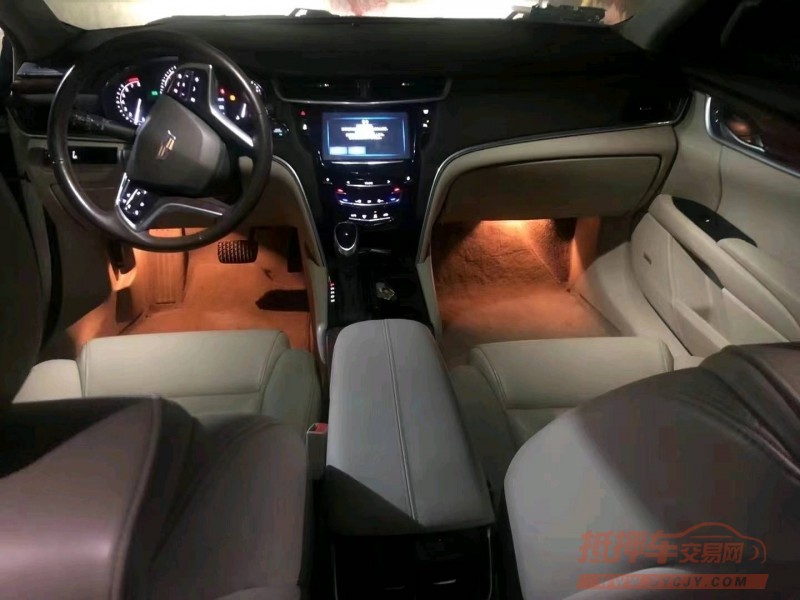 济宁17年凯迪拉克XTS3