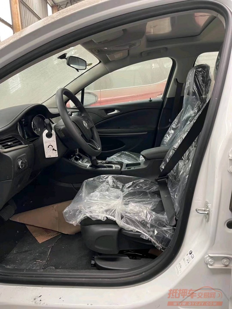 临沂22年别克威朗3