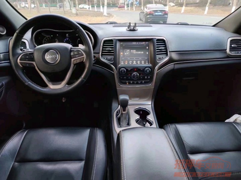 枣庄18年Jeep大切诺基9