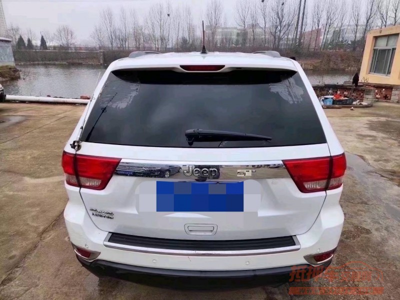 枣庄13年Jeep大切诺基6