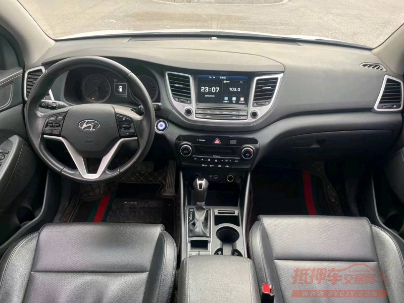 淮南17年现代途胜8