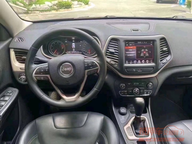 珠海16年Jeep自由光4