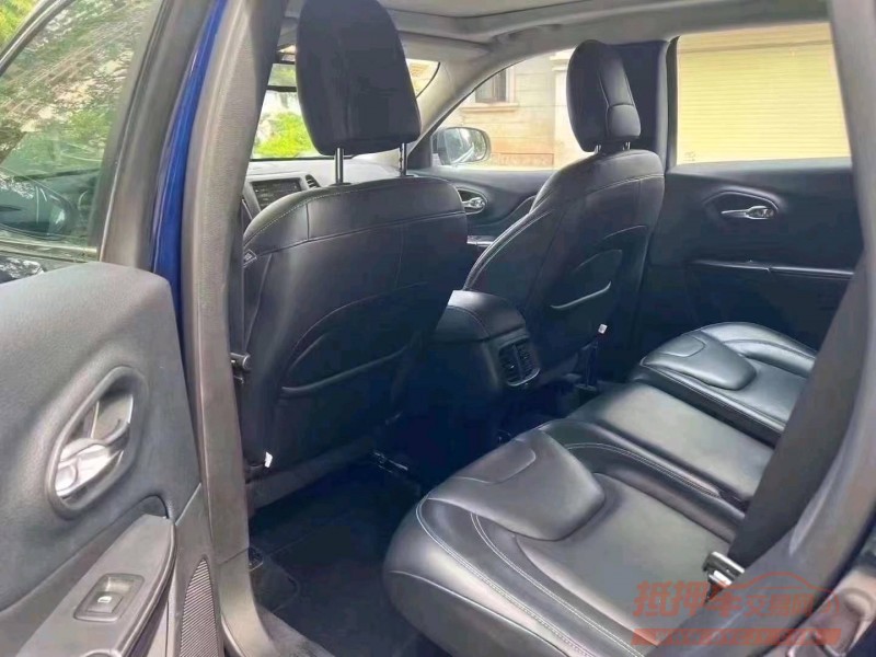 珠海16年Jeep自由光5