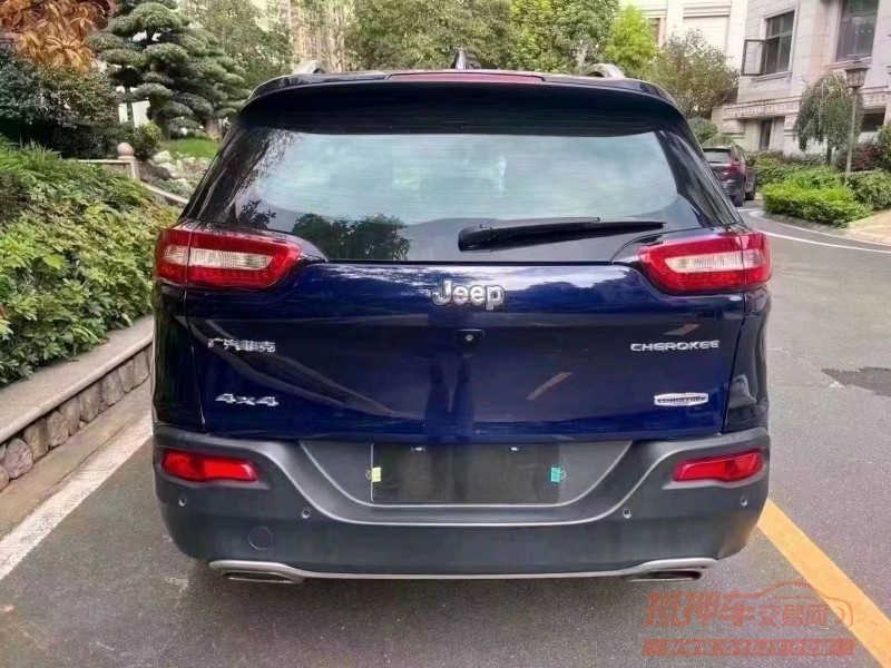 珠海16年Jeep自由光8