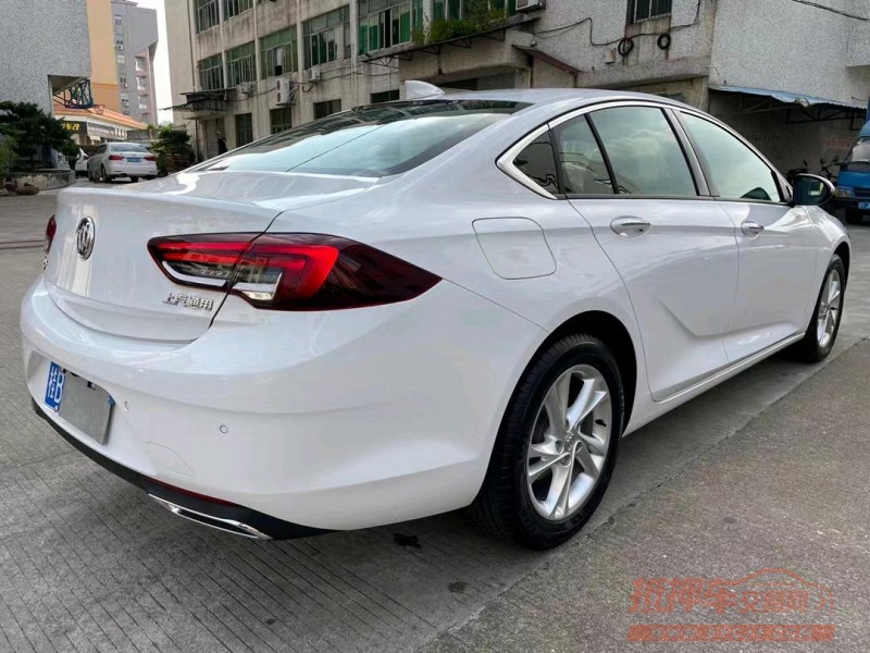 中山22年别克君威5