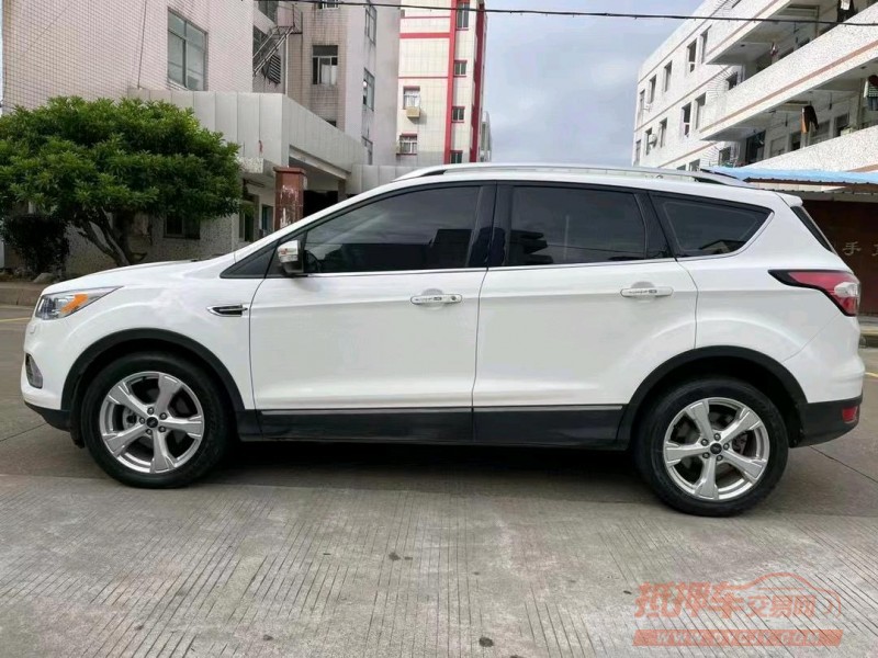 中山19年福特翼虎3