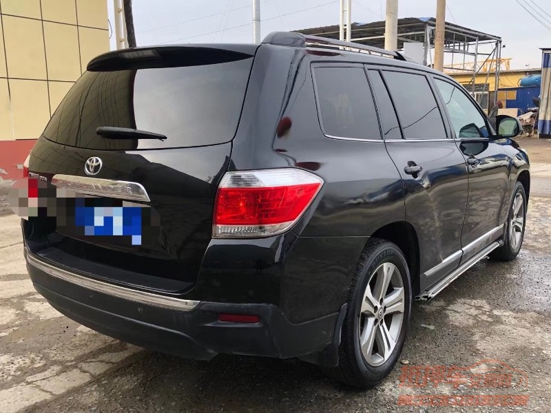 保定14年丰田汉兰达4