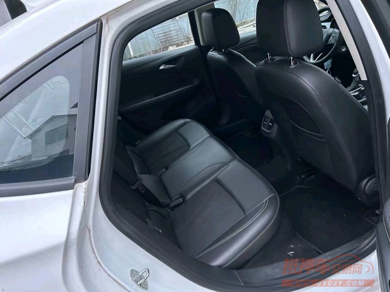 杭州21年别克威朗4