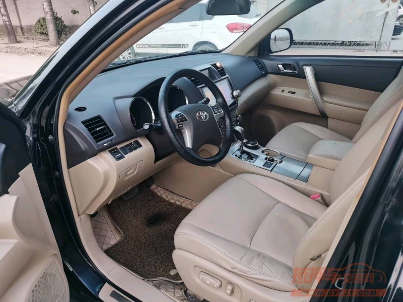 保定14年丰田汉兰达5