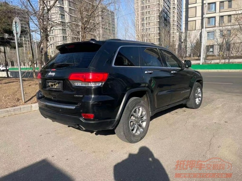 沈阳16年Jeep大切诺基5