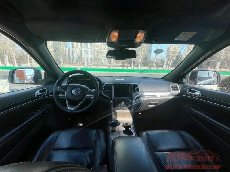 沈阳16年Jeep大切诺基9