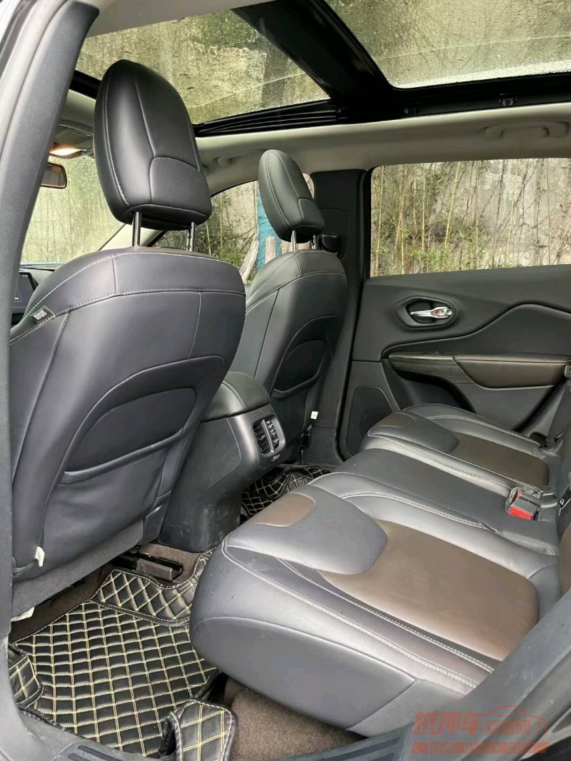 重庆21年Jeep自由光7