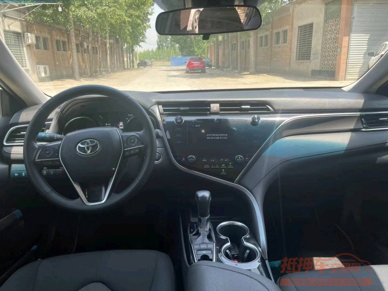 保定19年丰田凯美瑞6